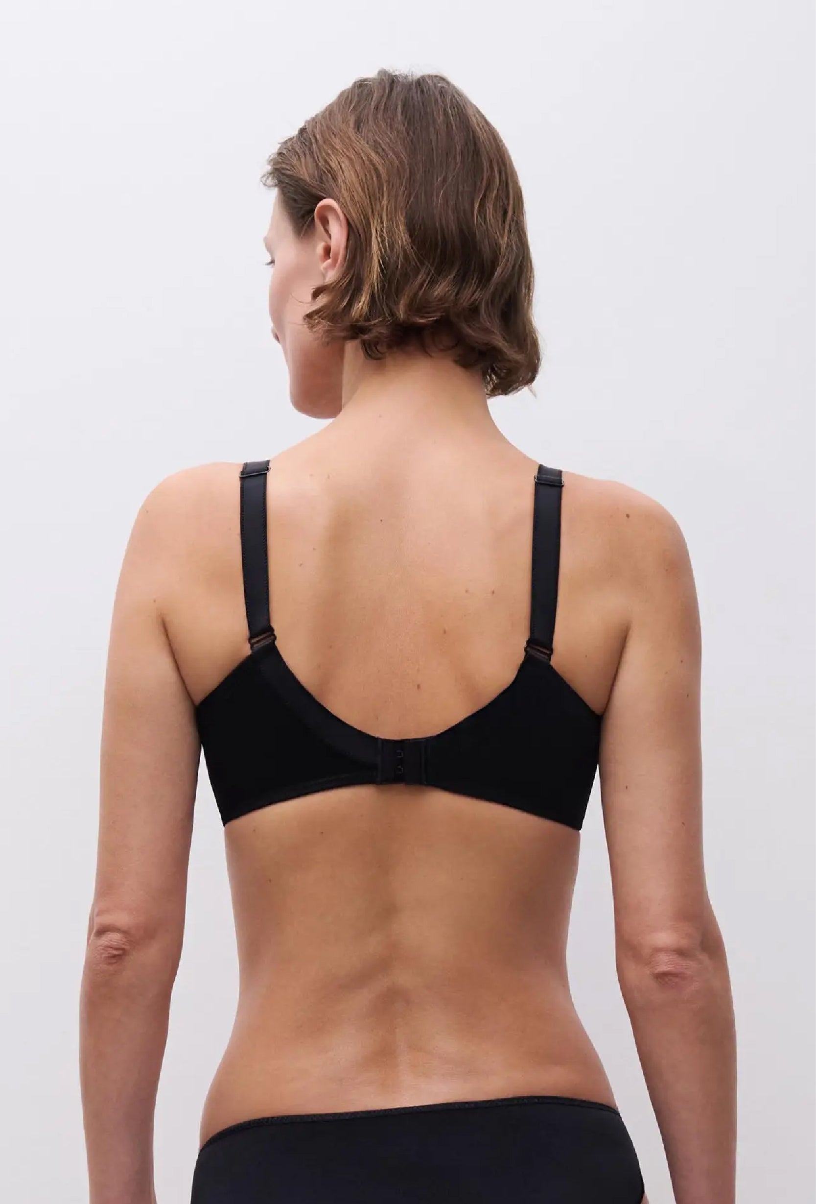 Chantelle Hedona Seamless Covering Molded Underwired Bra (No Pads)