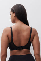 Chantelle Pure Lace Covering Molded Bra
