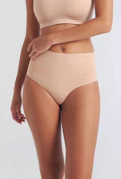 Chantelle Smooth Comfort Sculpting Highwaisted Full Brief