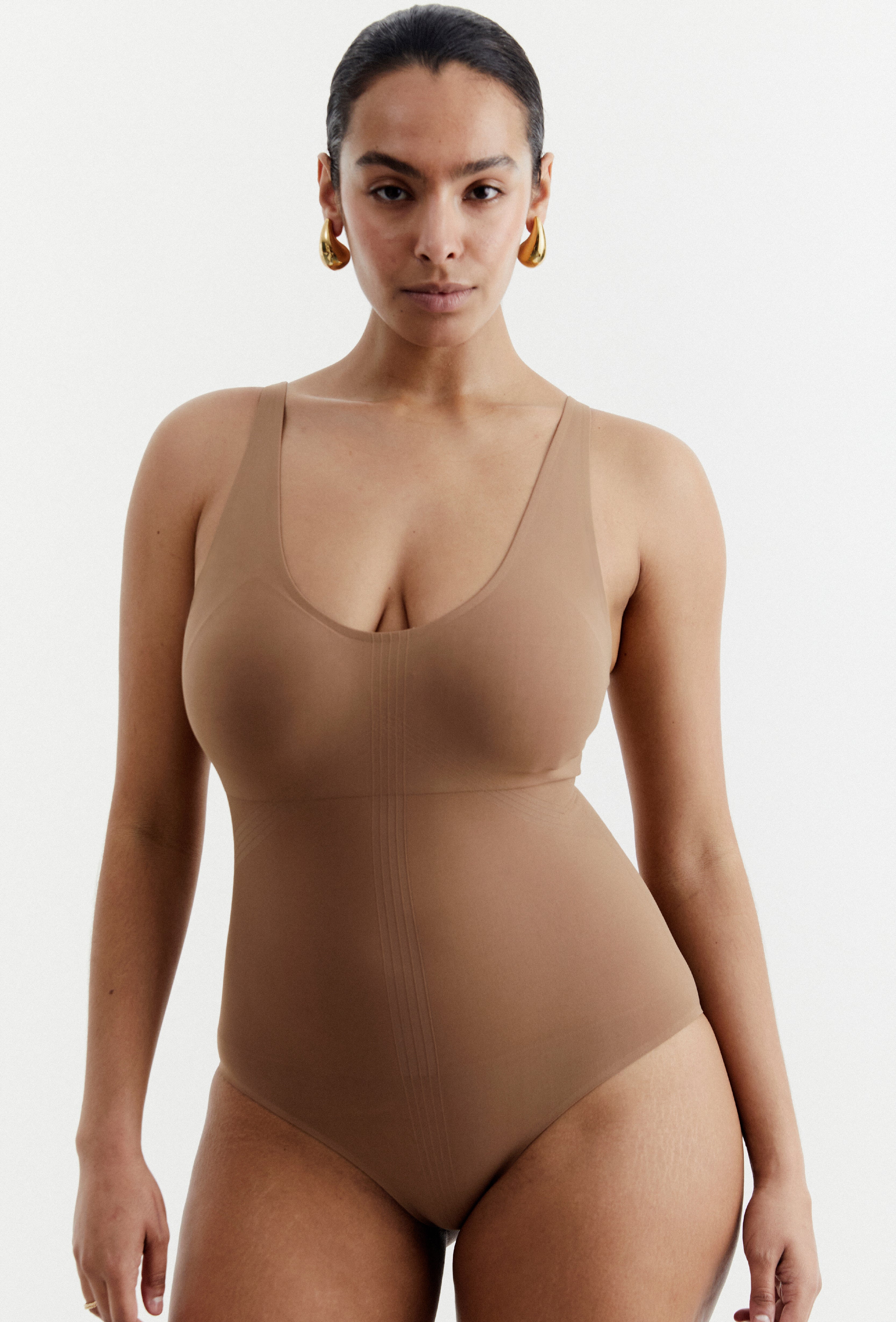 Chantelle Smooth Comfort Sculpting Bodysuit