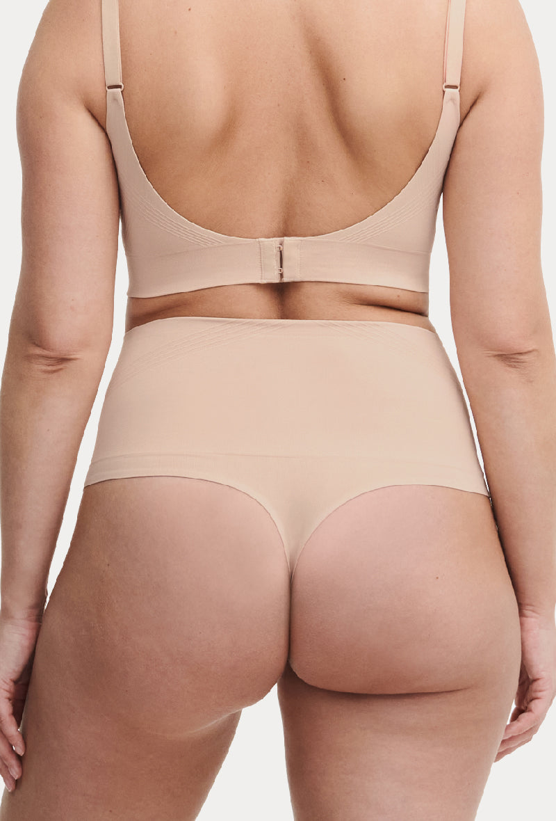 Chantelle Smooth Comfort Sculpting Highwaisted Thong