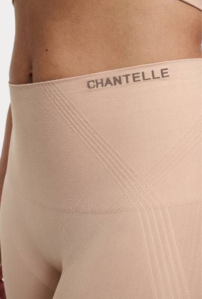 Chantelle Smooth Comfort Sculpting Long Short