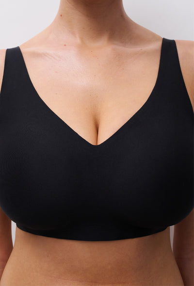 Chantelle SoftStretch Power Plunging Wirefree Bra