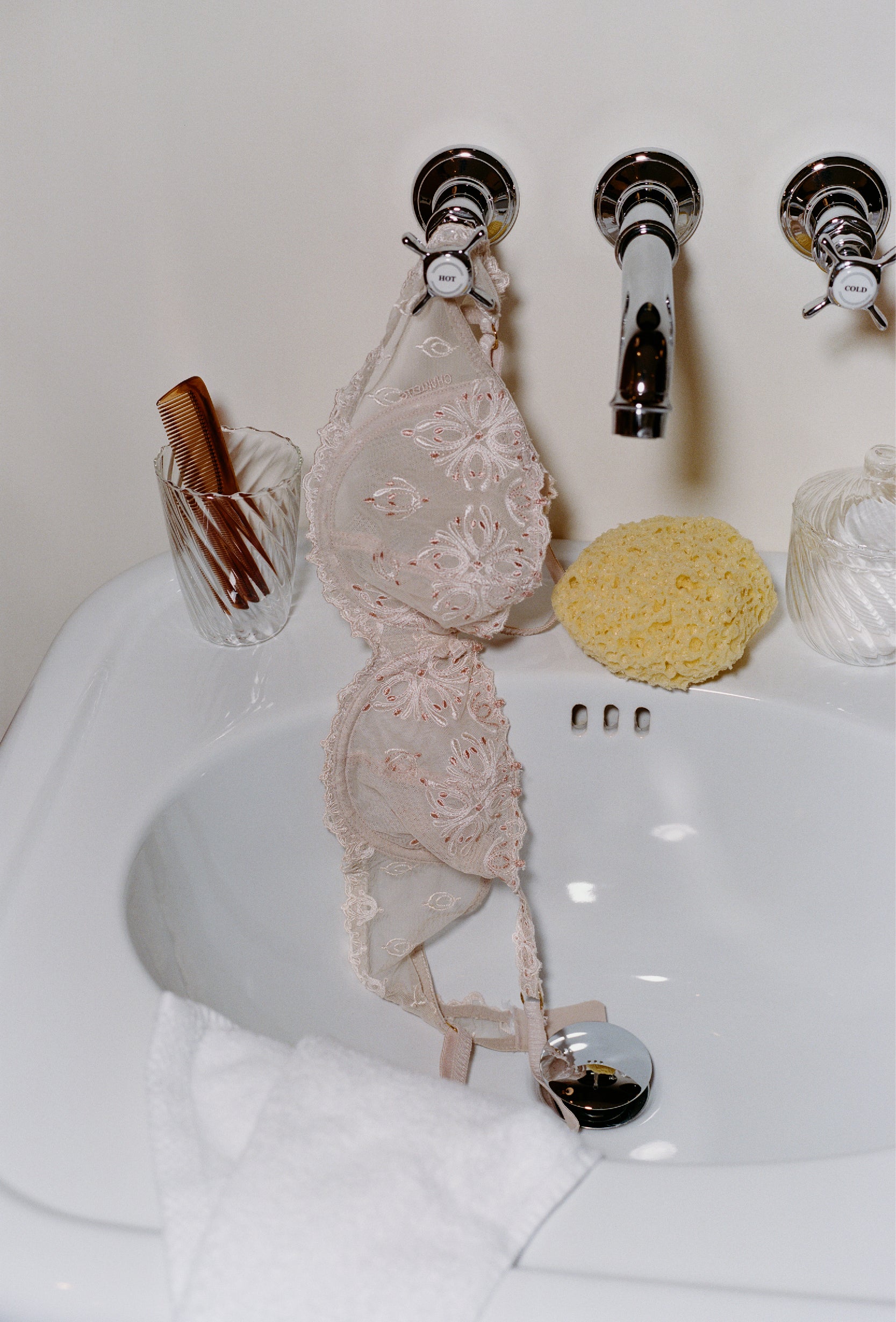 Chantelle Champs Elysées Lace Unlined Demi Bra