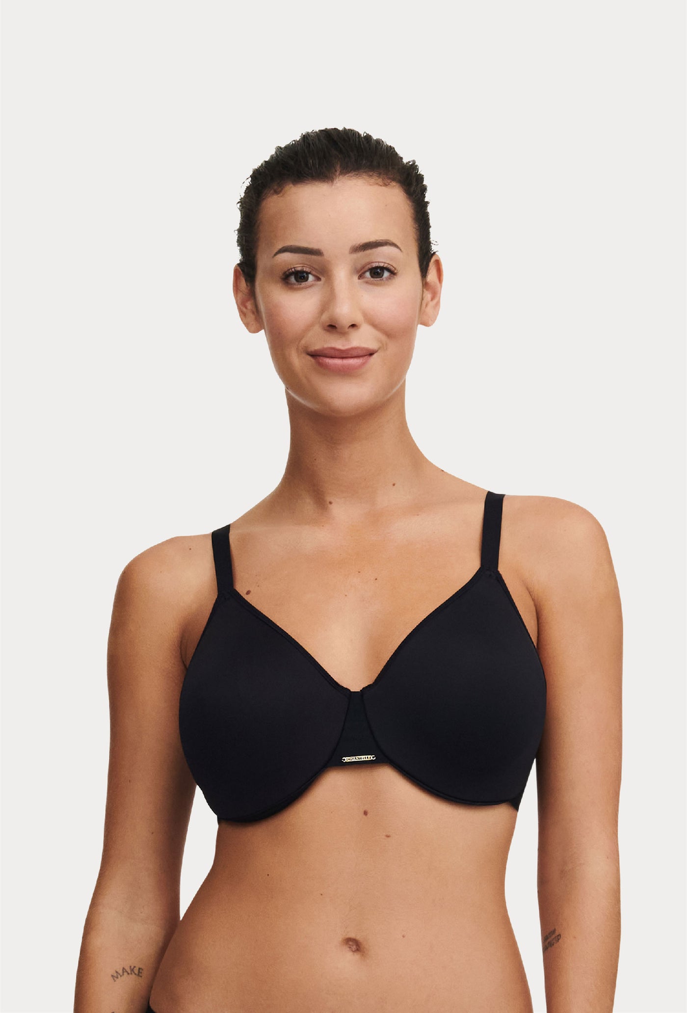 Chantelle Bare Essential Very Covering Molded Bra