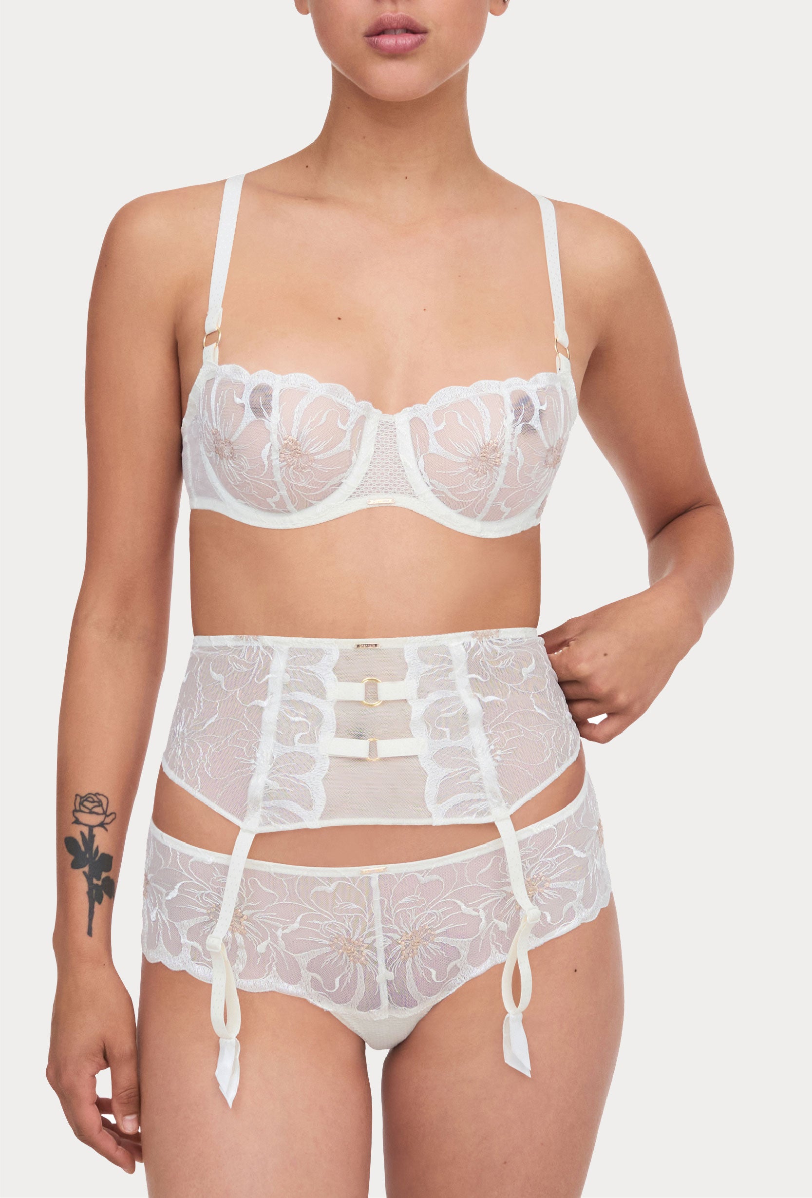 Chantelle Fleurs Waist Chincher